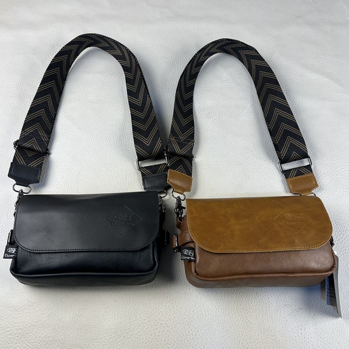 フェイクレザー ショルダーバッグ M10482