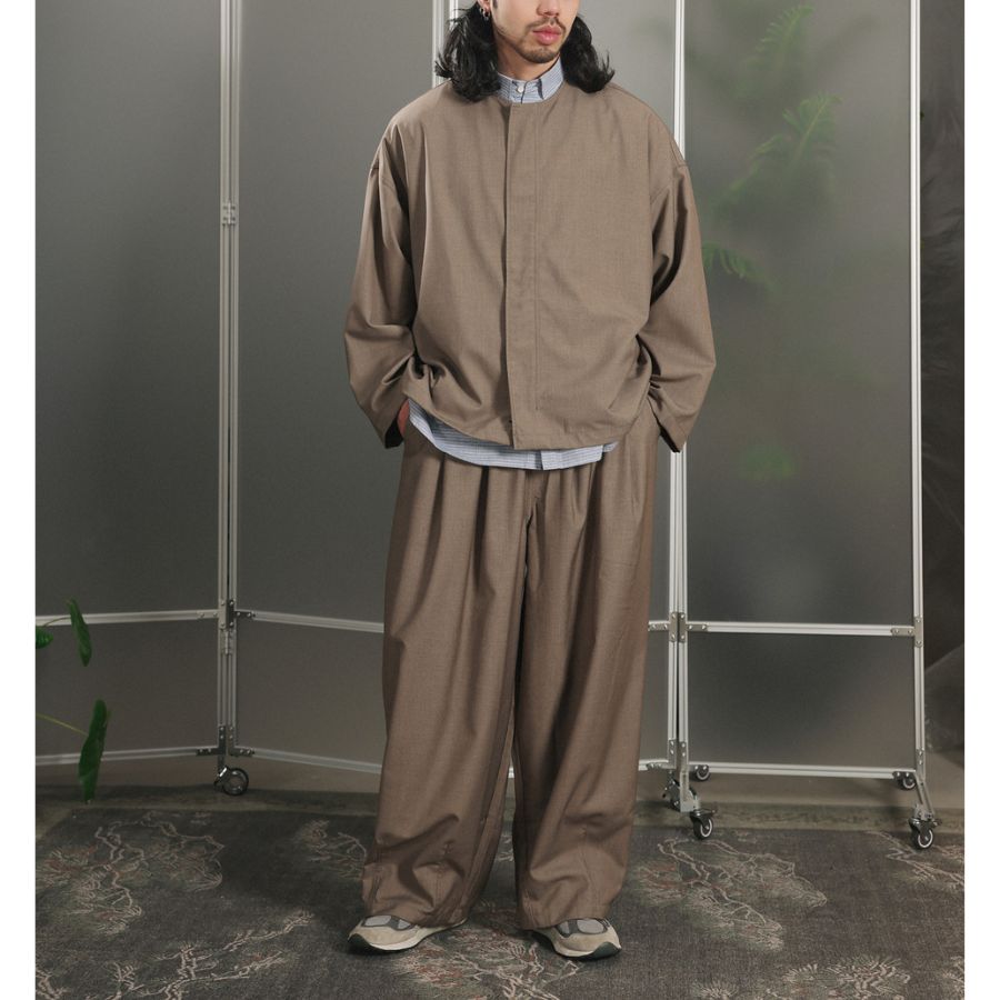 ノーカラー ジップ ジャケット　M10693