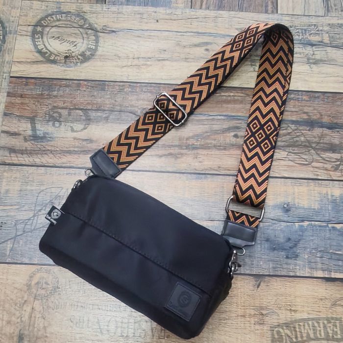 ジオメトリックストラップ ショルダーバッグ　M10469