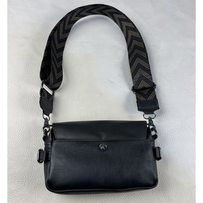 フェイクレザー ショルダーバッグ　M10482