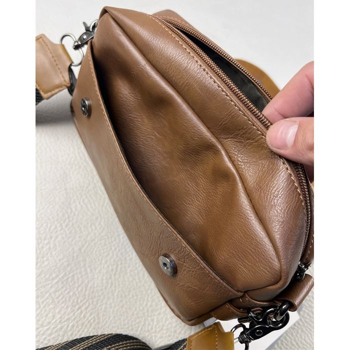 フェイクレザー ショルダーバッグ　M10482