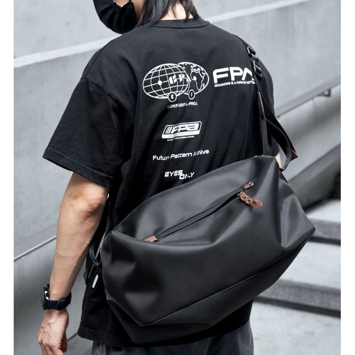 ショルダーバッグ クロスボディ　M10623