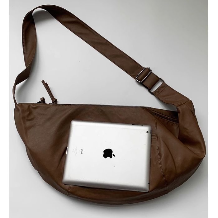 半円型 ショルダーバッグ　M10415