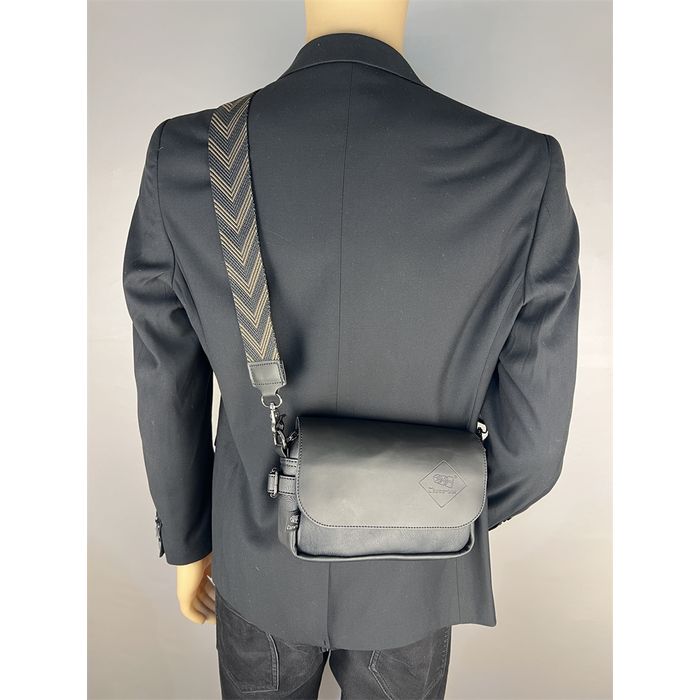 フェイクレザー ショルダーバッグ　M10482