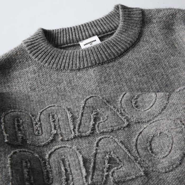 フロントロゴ クルーネックニット　M10634
